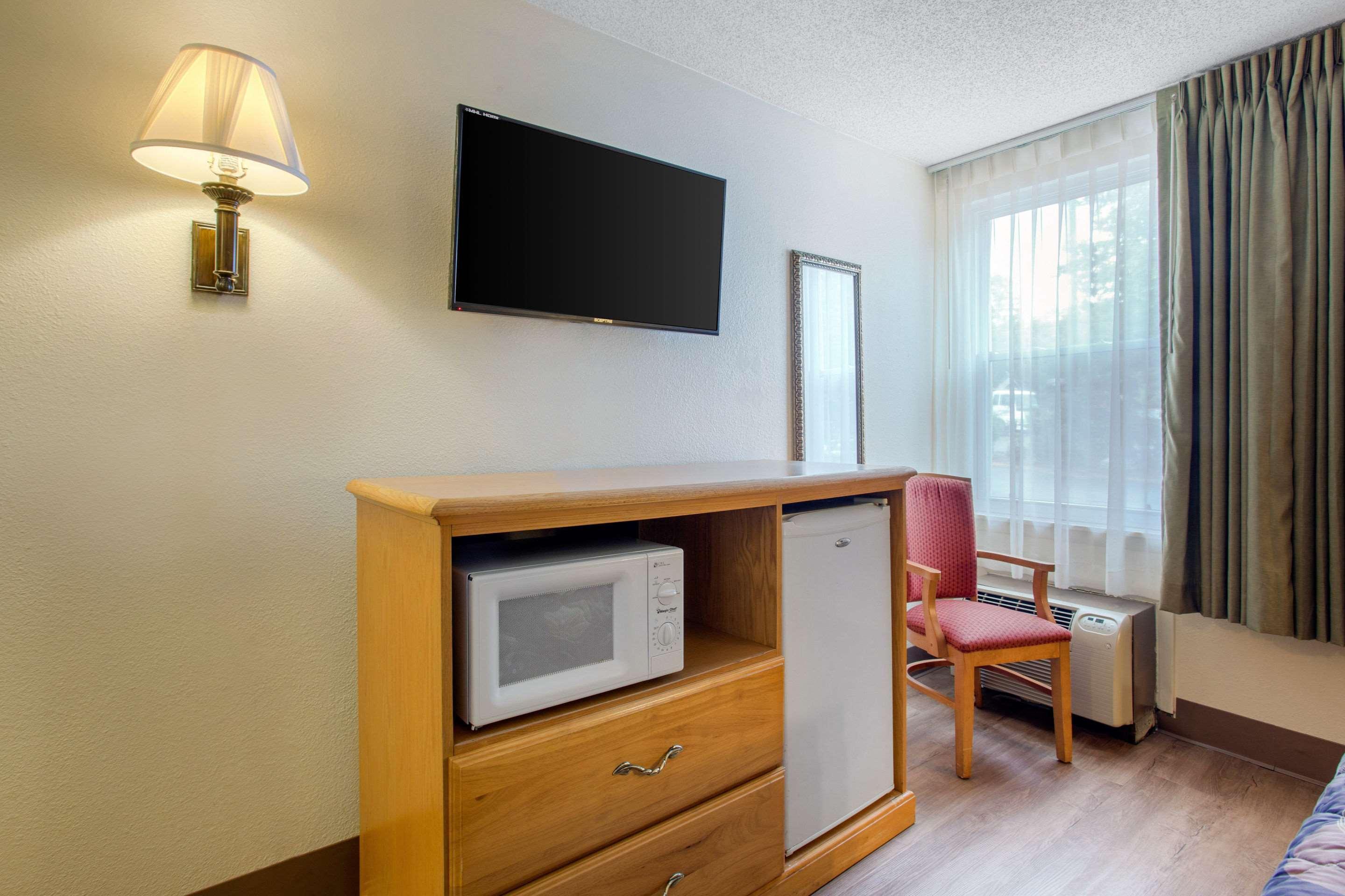 Rodeway Inn Asheville Bagian luar foto
