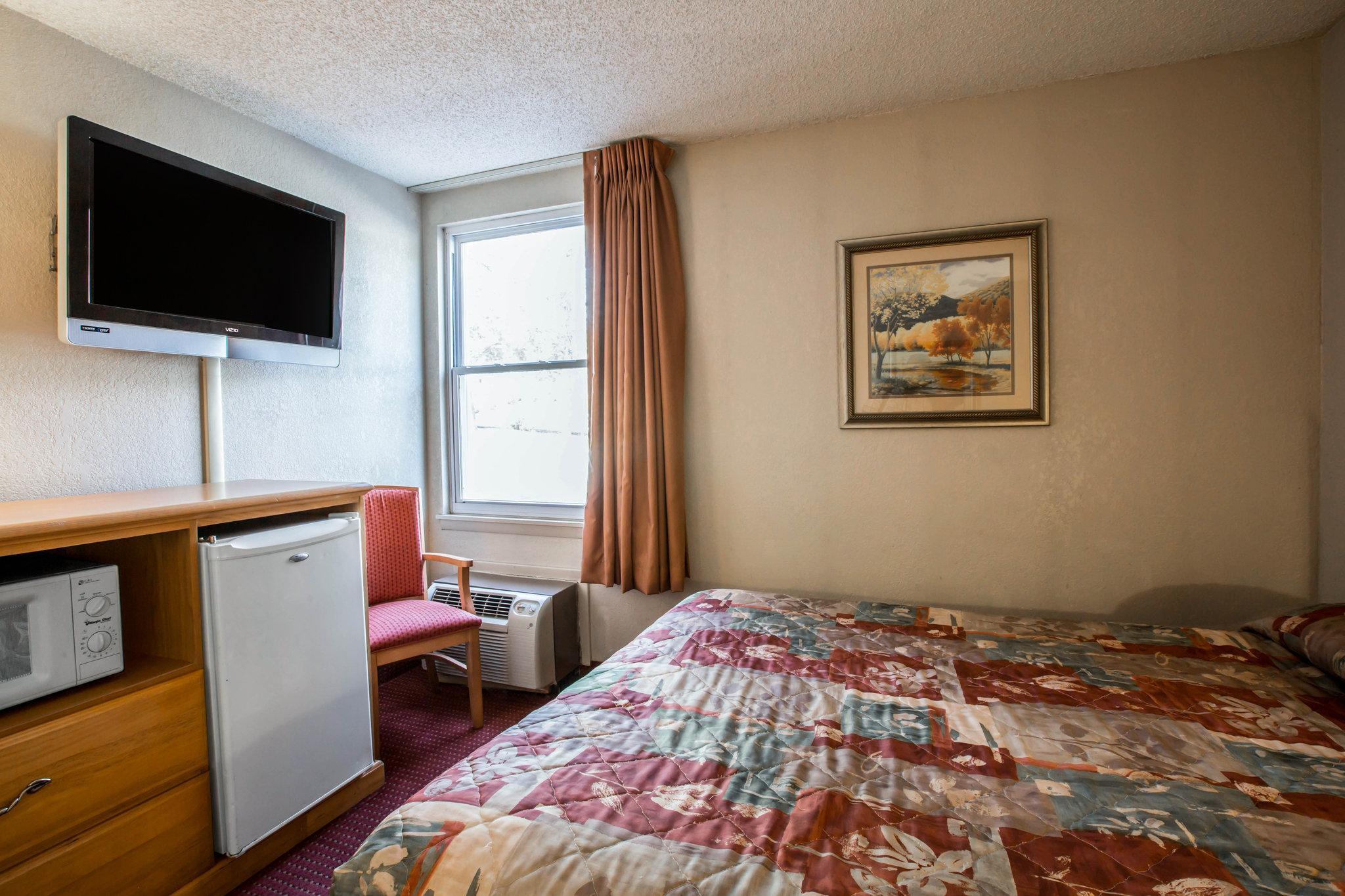Rodeway Inn Asheville Bagian luar foto