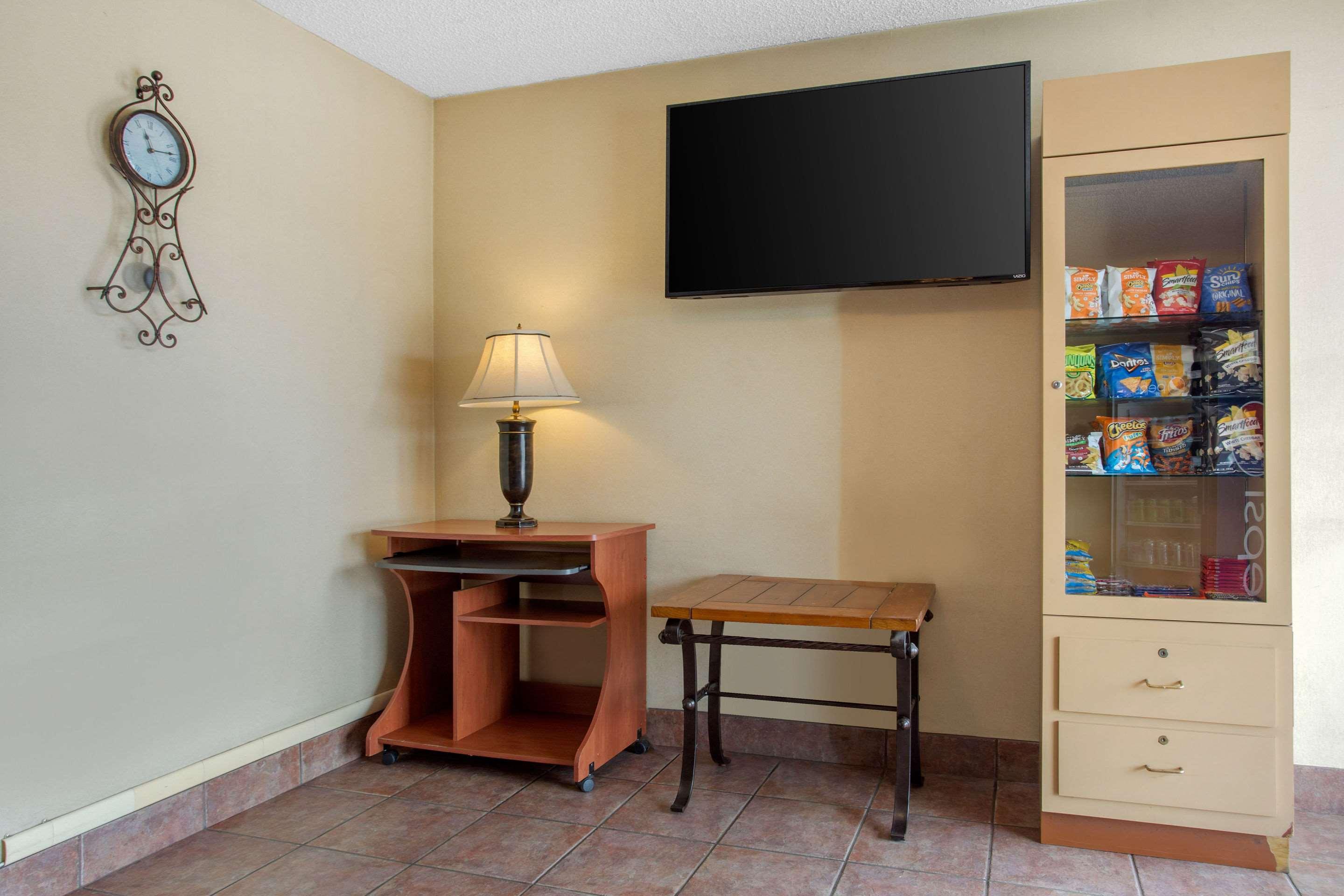 Rodeway Inn Asheville Bagian luar foto