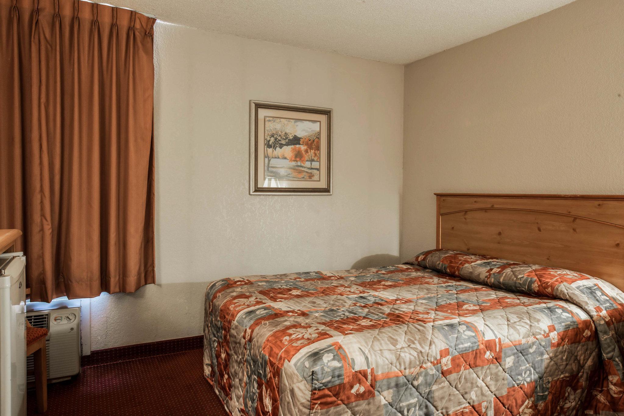 Rodeway Inn Asheville Bagian luar foto