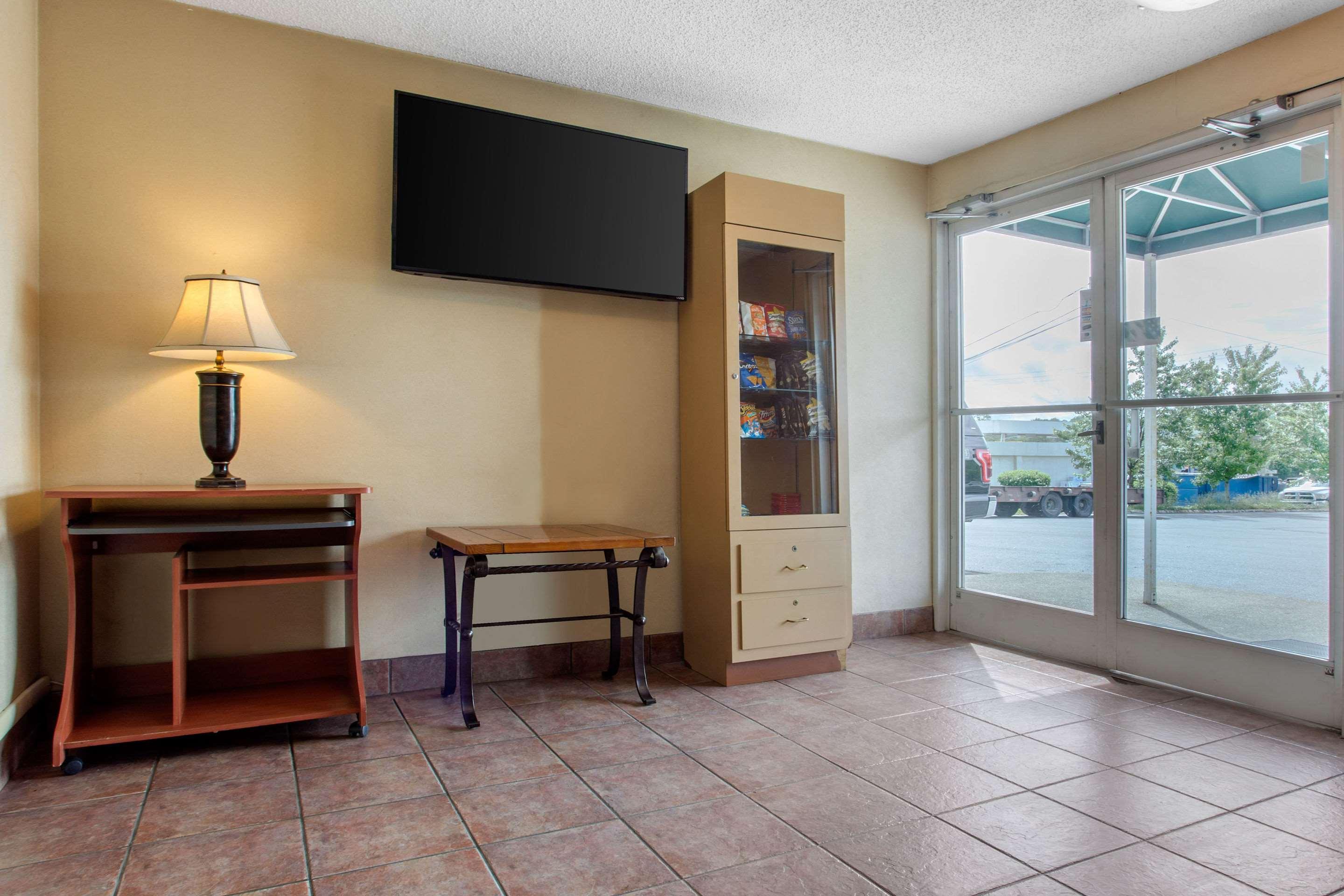 Rodeway Inn Asheville Bagian luar foto