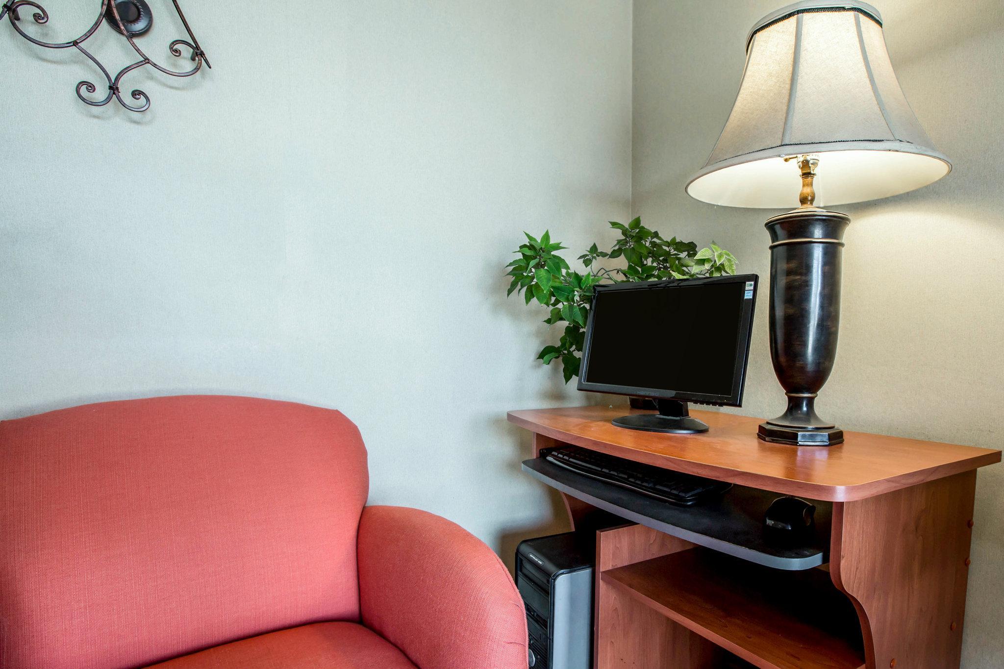 Rodeway Inn Asheville Bagian luar foto